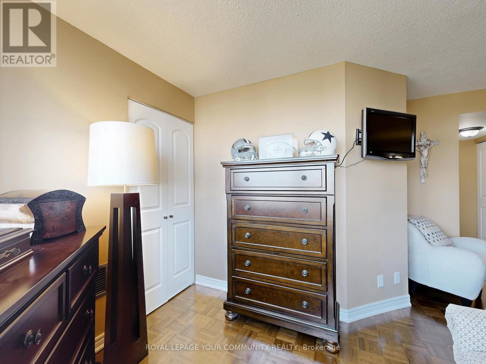 1611 - 61 Markbrook Lane, Toronto, Ontario  M9V 5E7 - Photo 19 - W12479975