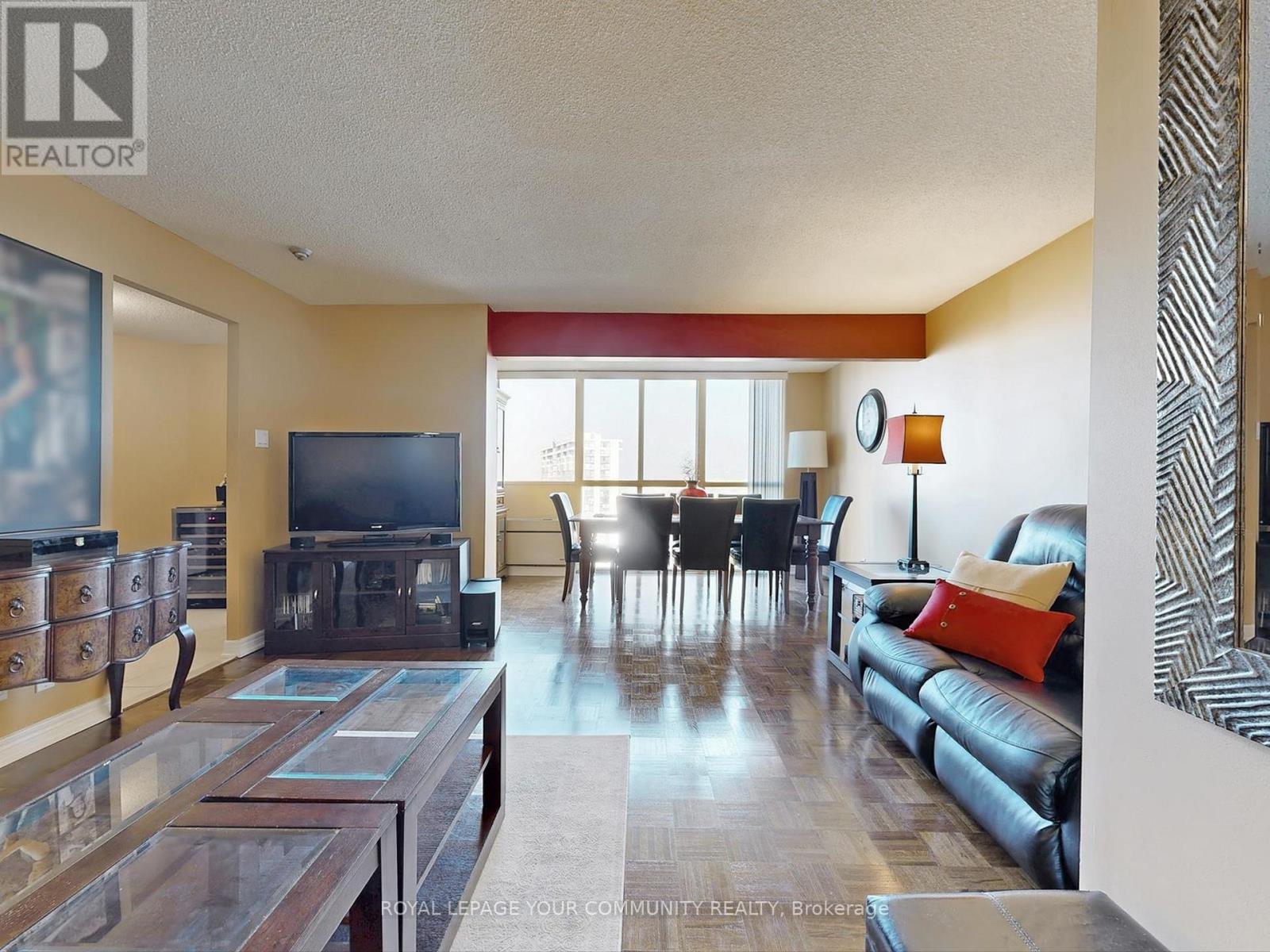 1611 - 61 Markbrook Lane, Toronto, Ontario  M9V 5E7 - Photo 5 - W12479975