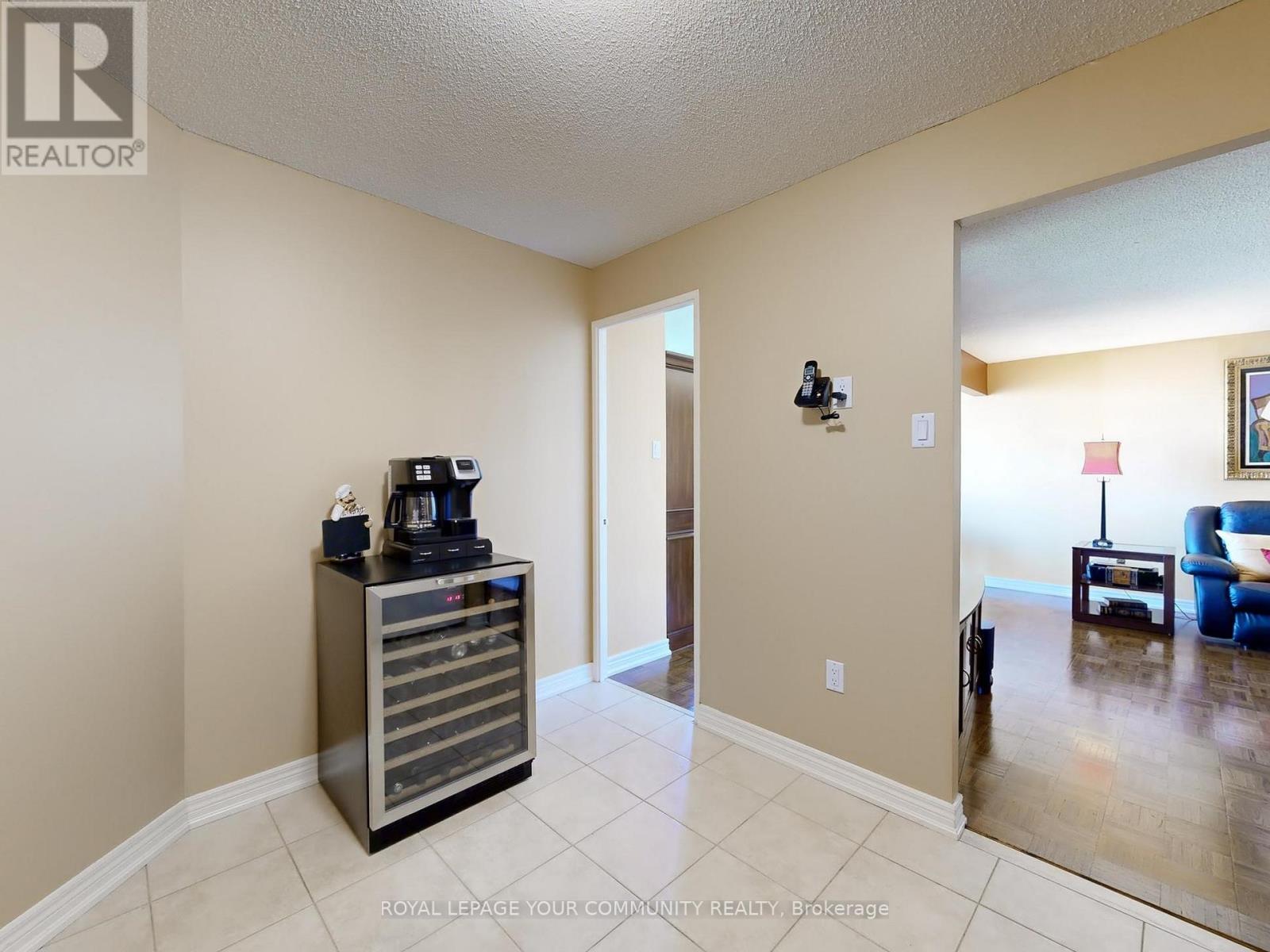 1611 - 61 Markbrook Lane, Toronto, Ontario  M9V 5E7 - Photo 13 - W12479975