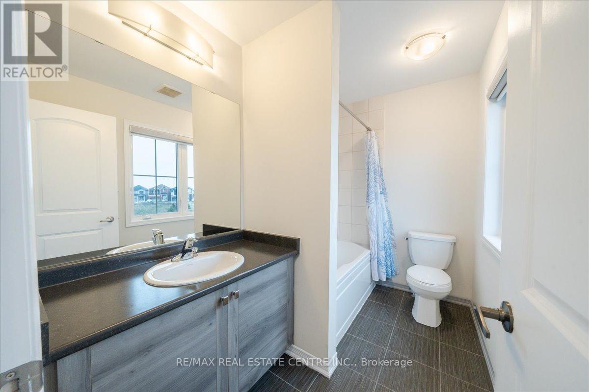 107 Cuesta Heights, Hamilton, Ontario  L8J 0M2 - Photo 37 - X12552450