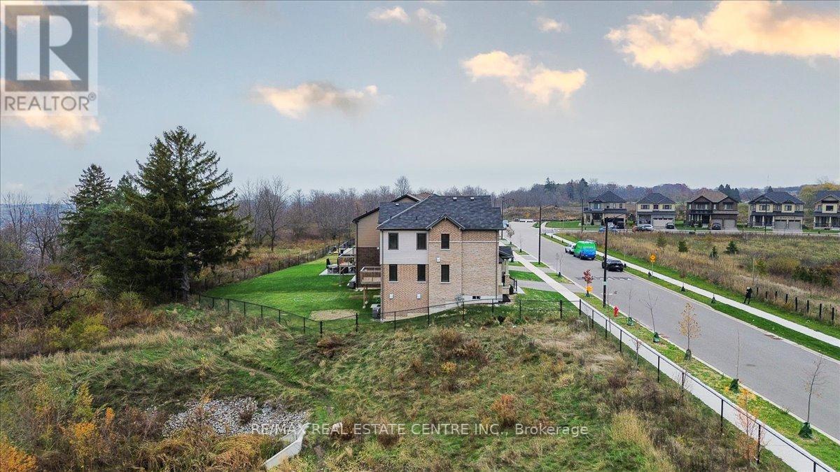 107 Cuesta Heights, Hamilton, Ontario  L8J 0M2 - Photo 40 - X12552450