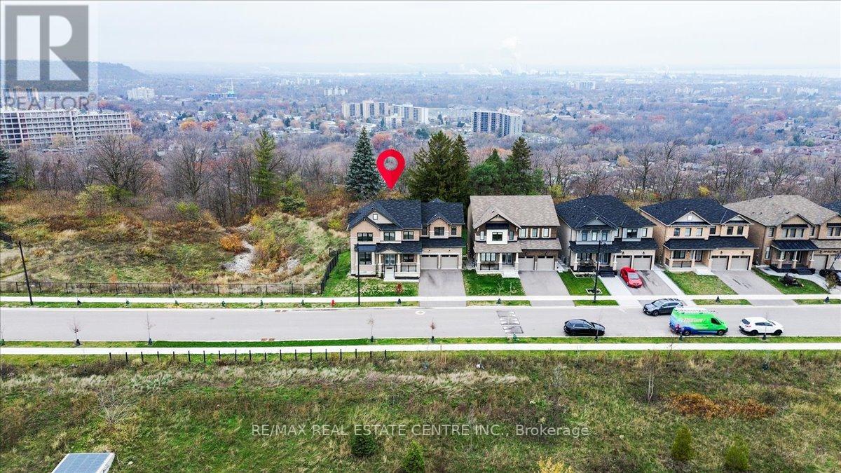 107 Cuesta Heights, Hamilton, Ontario  L8J 0M2 - Photo 48 - X12552450