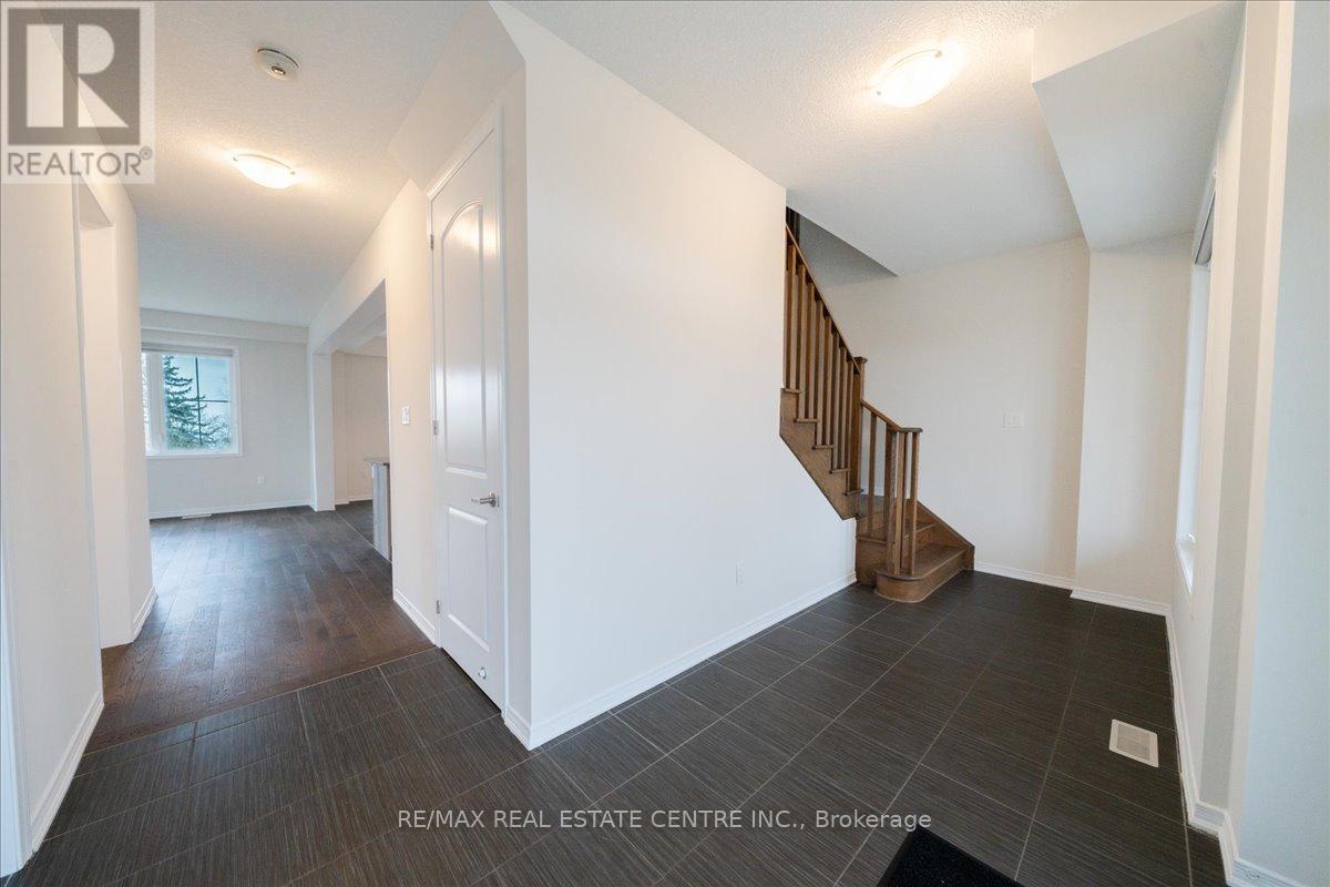 107 Cuesta Heights, Hamilton, Ontario  L8J 0M2 - Photo 7 - X12552450