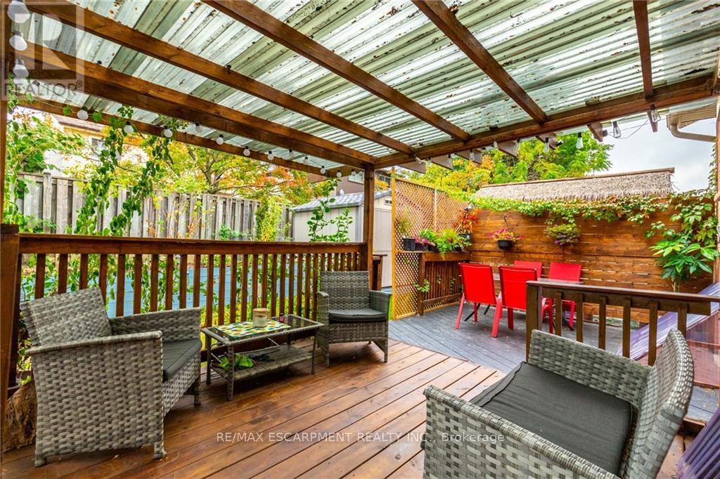 5 Twinoaks Crescent, Hamilton, Ontario  L8J 2E6 - Photo 33 - X12552470