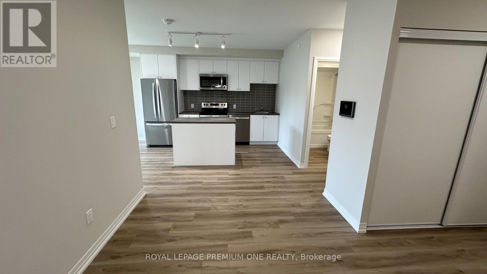 220 - 50 Herrick Avenue, St. Catharines, Ontario L2P 2T9 - Photo 11 - X12552482