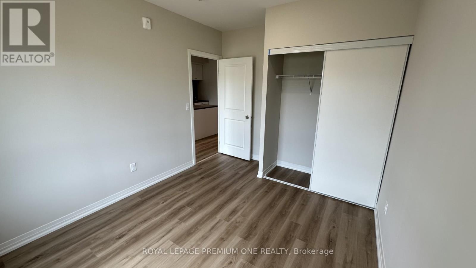 220 - 50 Herrick Avenue, St. Catharines, Ontario L2P 2T9 - Photo 21 - X12552482