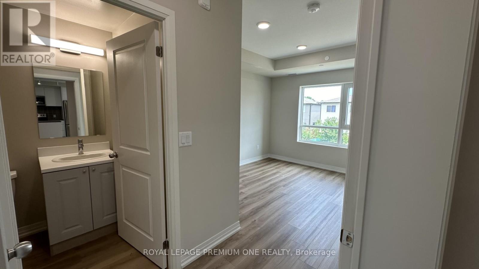 220 - 50 Herrick Avenue, St. Catharines, Ontario L2P 2T9 - Photo 26 - X12552482