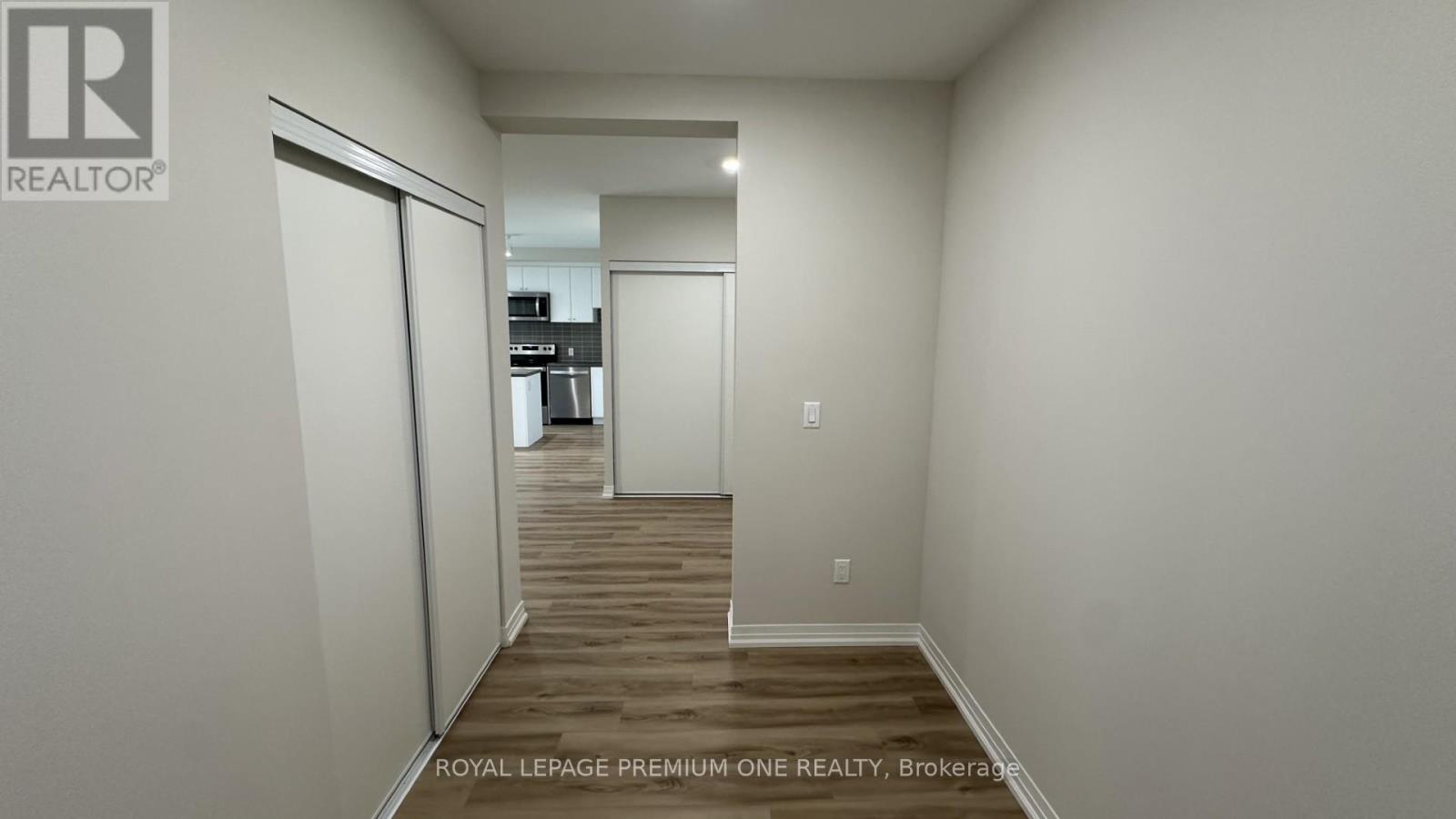 220 - 50 Herrick Avenue, St. Catharines, Ontario L2P 2T9 - Photo 9 - X12552482