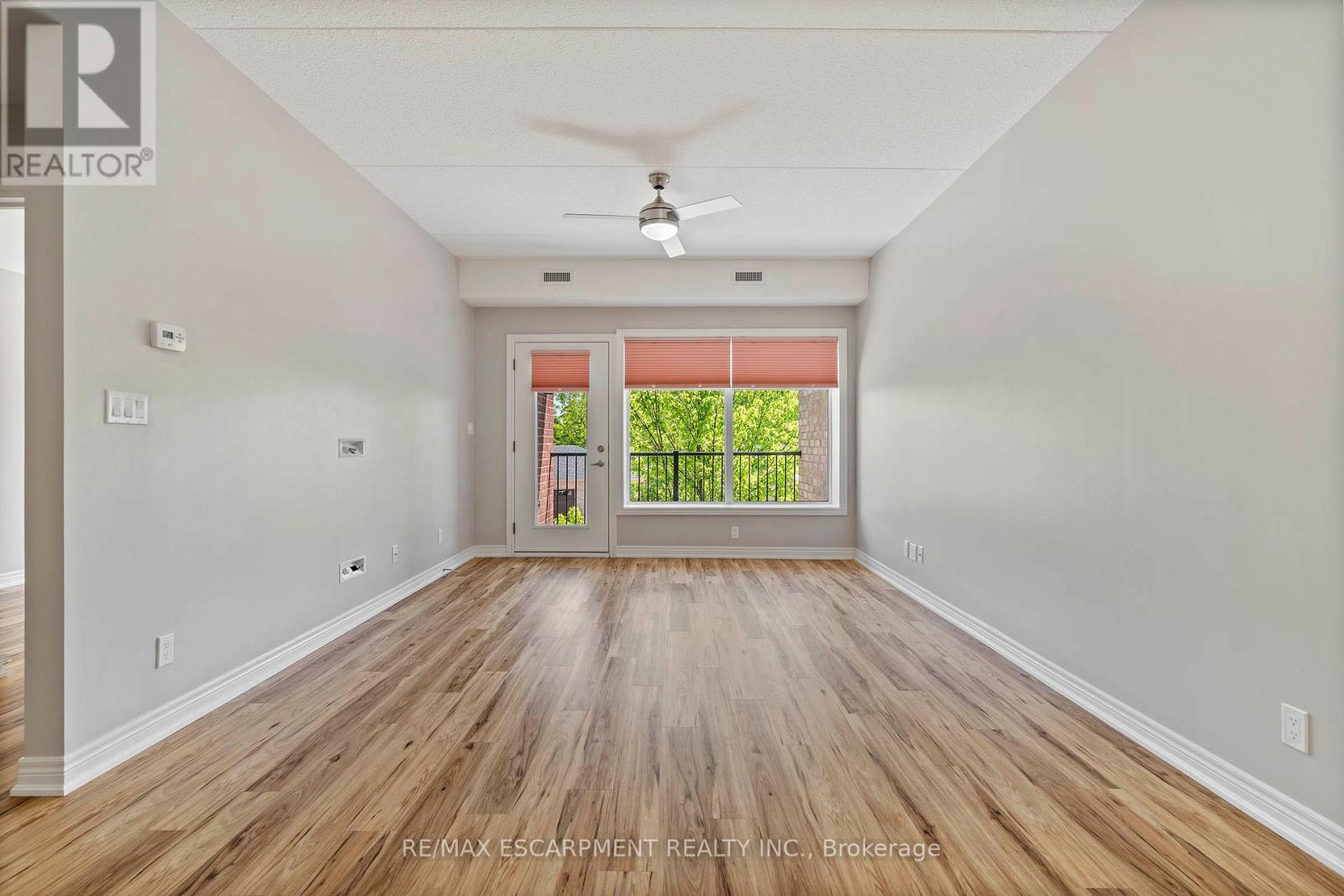 213 - 4644 Pettit Avenue, Niagara Falls, Ontario  L2E 0B4 - Photo 10 - X12552498