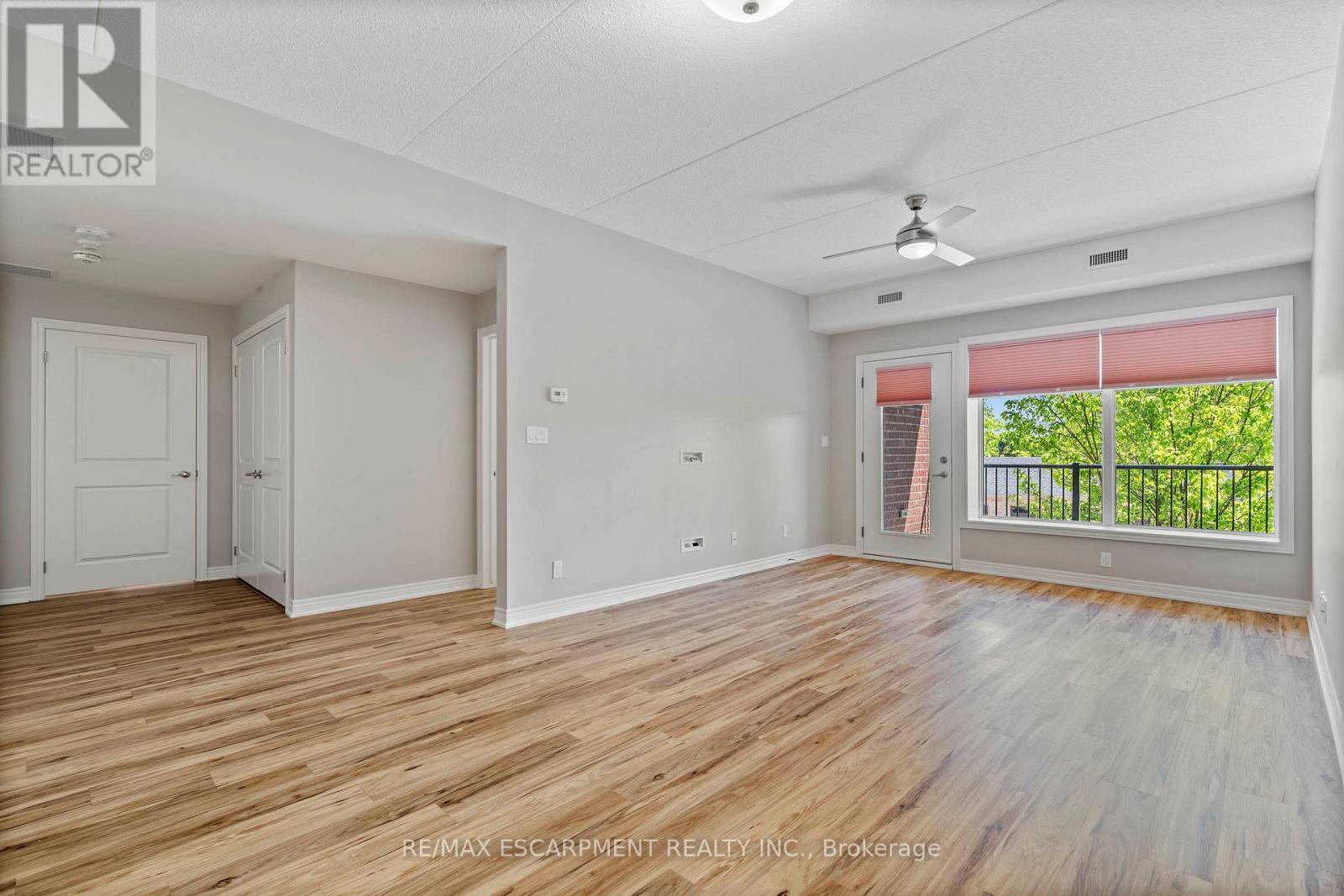 213 - 4644 Pettit Avenue, Niagara Falls, Ontario  L2E 0B4 - Photo 13 - X12552498