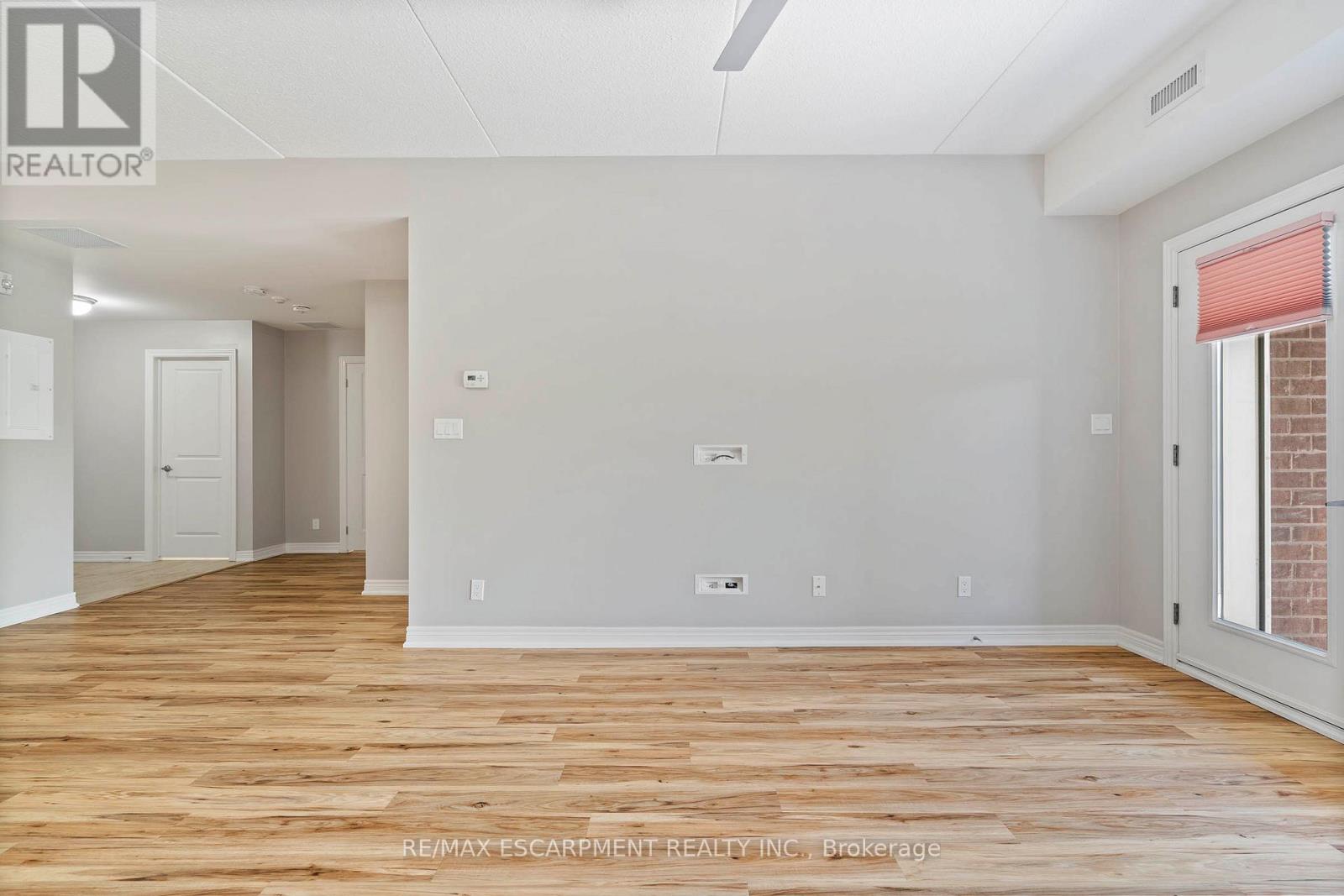 213 - 4644 Pettit Avenue, Niagara Falls, Ontario  L2E 0B4 - Photo 14 - X12552498