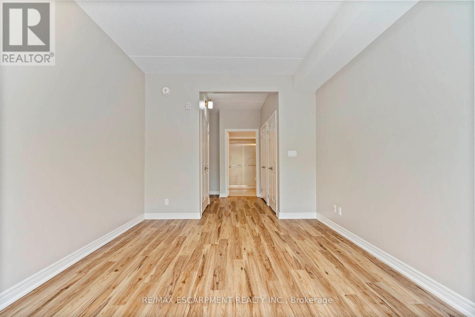 213 - 4644 Pettit Avenue, Niagara Falls, Ontario  L2E 0B4 - Photo 28 - X12552498