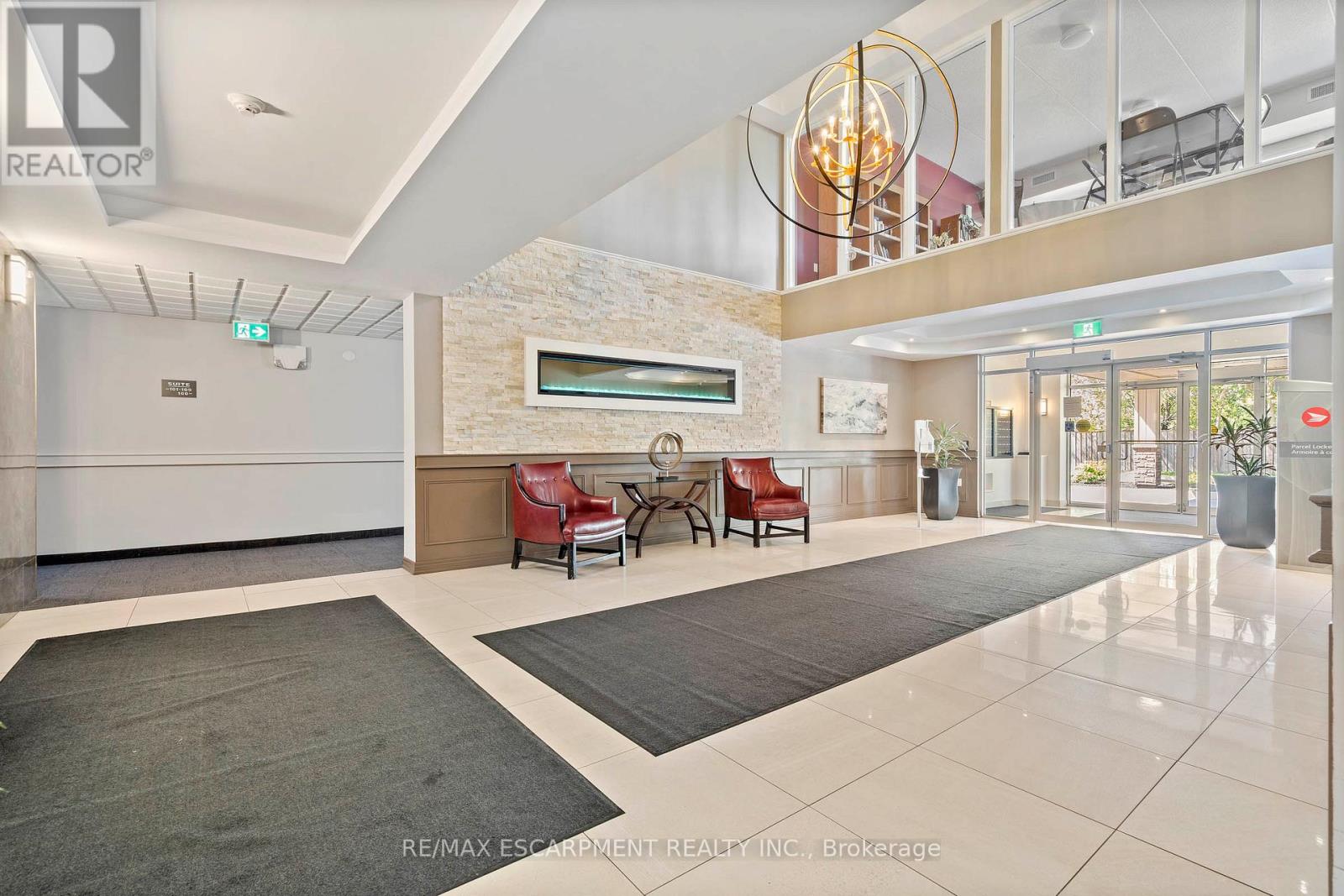 213 - 4644 Pettit Avenue, Niagara Falls, Ontario  L2E 0B4 - Photo 3 - X12552498