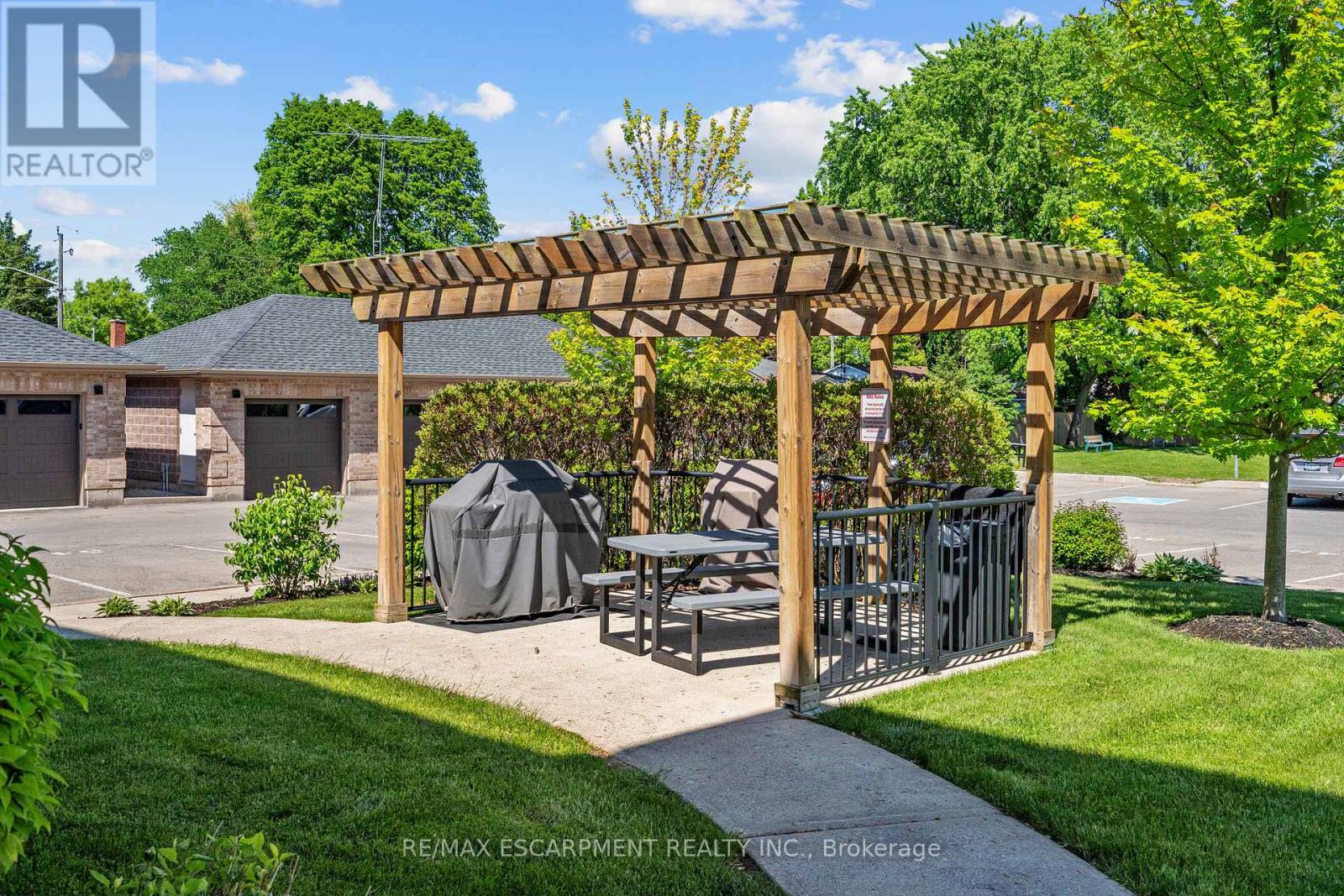 213 - 4644 Pettit Avenue, Niagara Falls, Ontario  L2E 0B4 - Photo 41 - X12552498