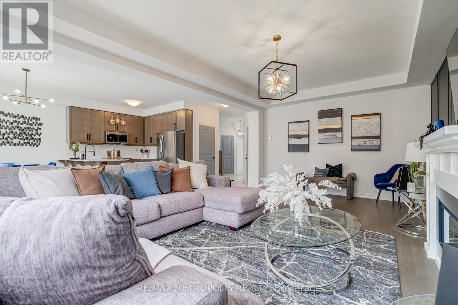 177 Longboat Run W, Brantford, Ontario  N3T 0T1 - Photo 8 - X12552554