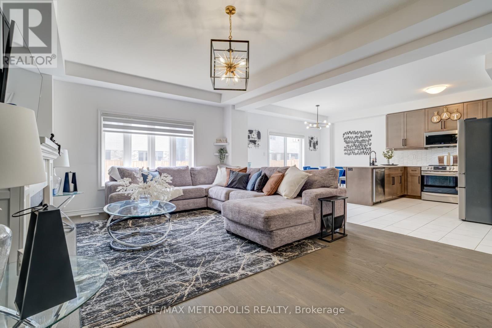 177 Longboat Run W, Brantford, Ontario  N3T 0T1 - Photo 9 - X12552554