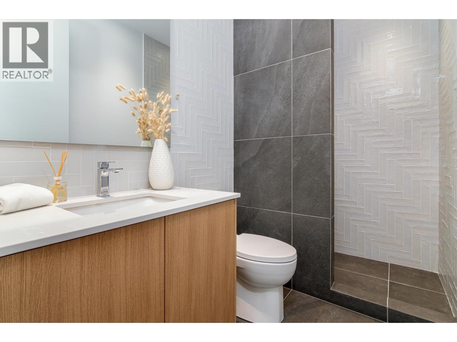 1780 Pinewood Drive, Pemberton, British Columbia  V0N 2L3 - Photo 22 - R3067965