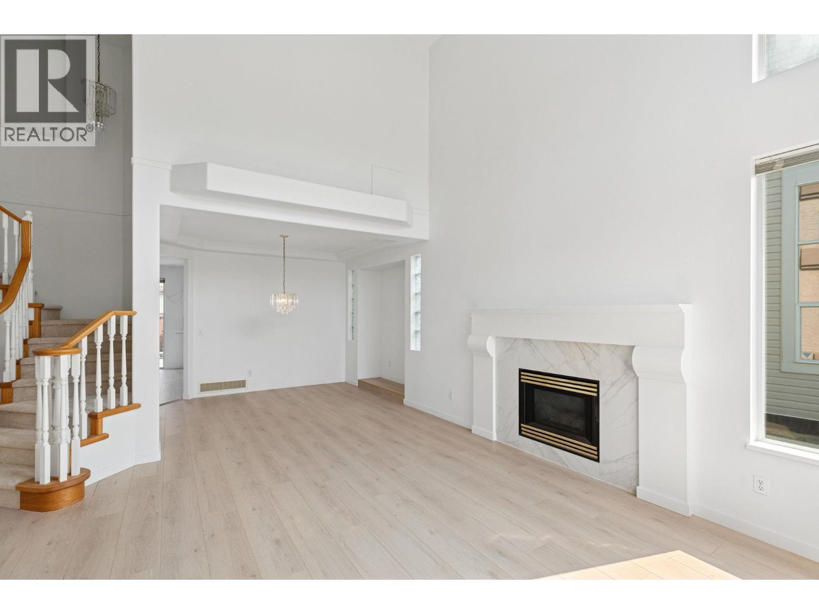 1239 Thames Close, Port Coquitlam, British Columbia  V3B 7X9 - Photo 3 - R3067984