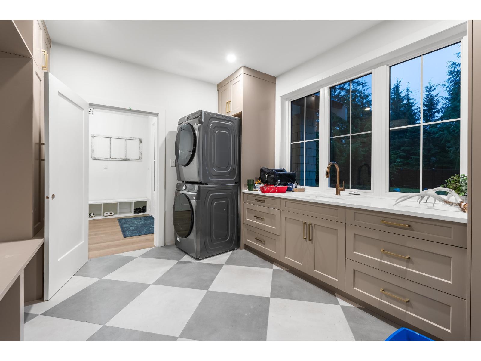 9756 Dewdney Trunk Road, Mission, British Columbia  V2V 7G5 - Photo 17 - R3067448