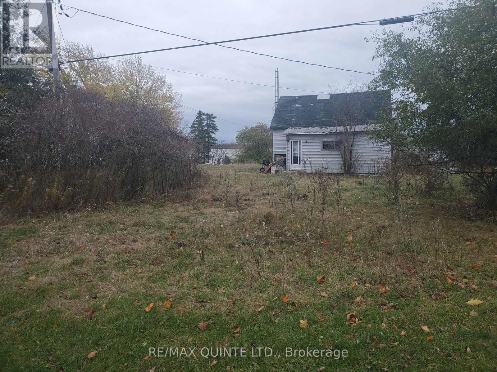 40 Fisherman's Cove Lane, Frontenac Islands, Ontario K0H 2Y0 - Photo 12 - X12212675