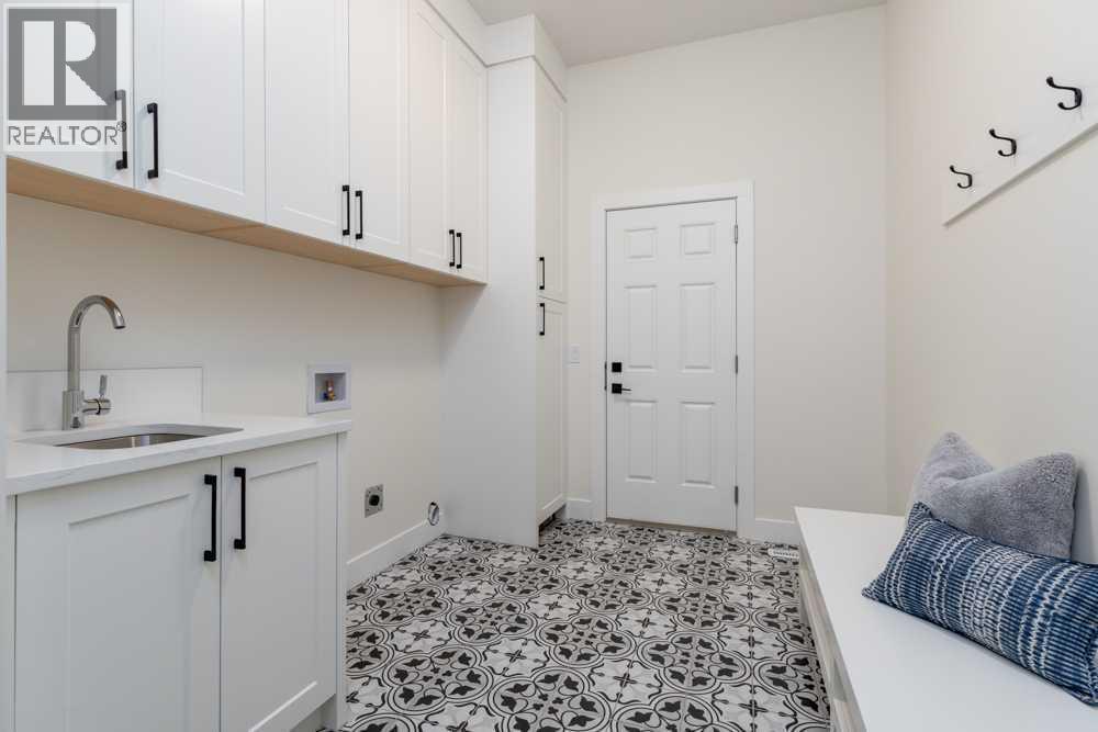 716 Mandalay Avenue, Carstairs, Alberta  T0M 0N0 - Photo 7 - A2254899