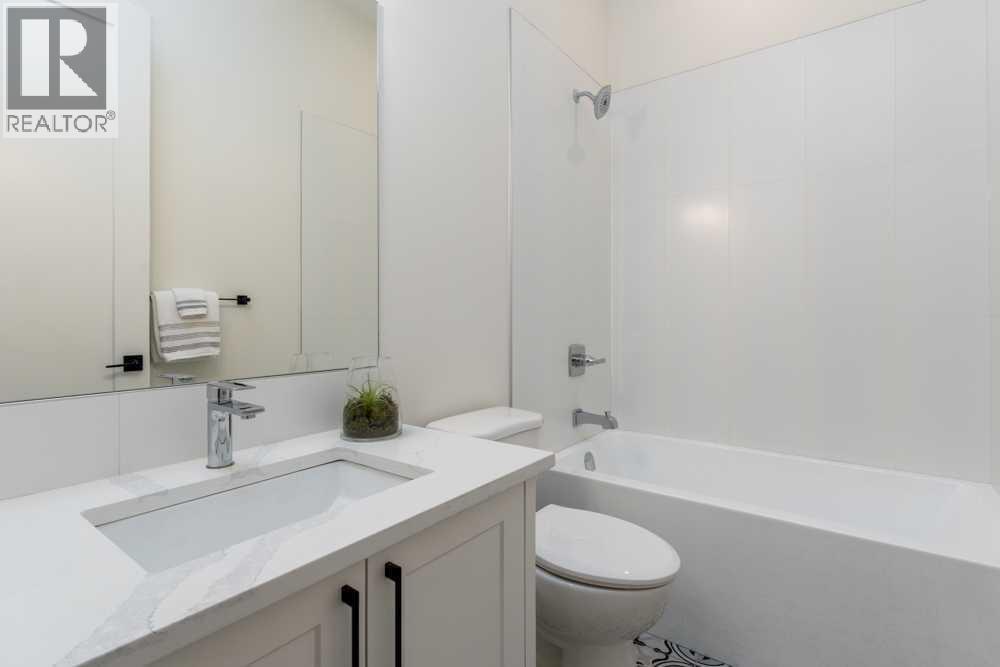 716 Mandalay Avenue, Carstairs, Alberta  T0M 0N0 - Photo 10 - A2254899