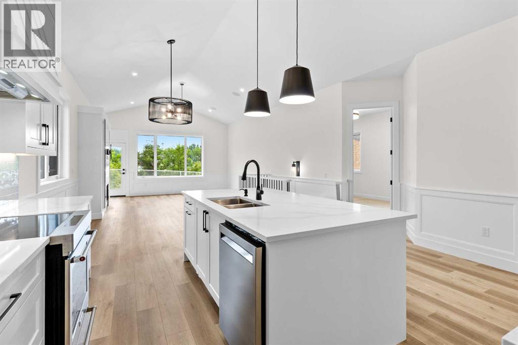 716 Mandalay Avenue, Carstairs, Alberta  T0M 0N0 - Photo 19 - A2254899