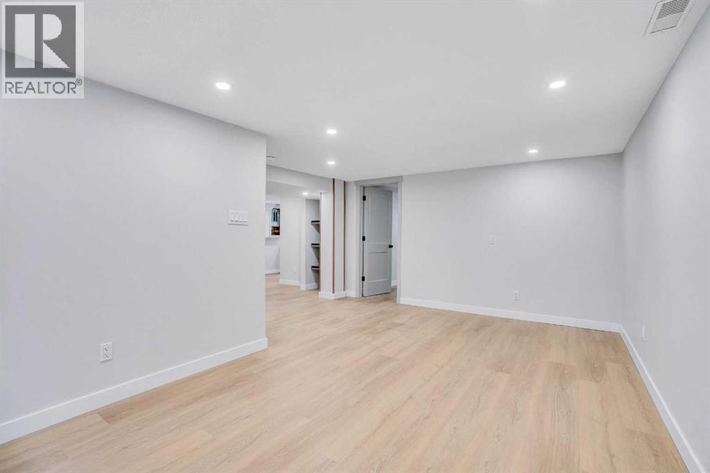 146 Springwood Drive Sw, Calgary, Alberta  T2W 0K5 - Photo 40 - A2265176