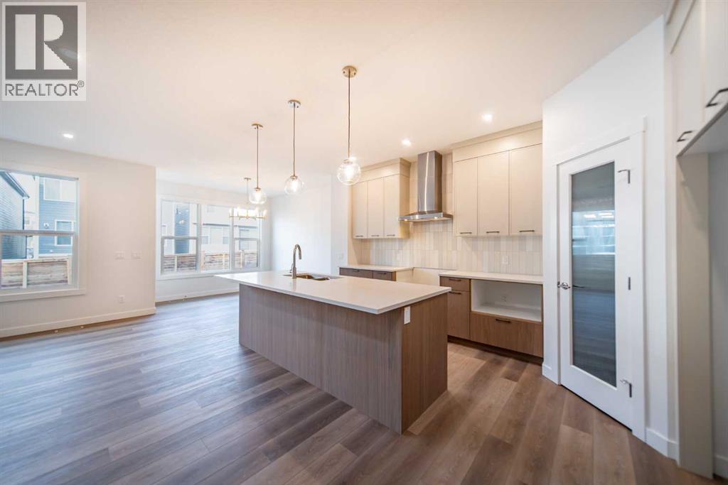 73 Royston Grove Nw, Calgary, Alberta  T3L 0M3 - Photo 8 - A2268758