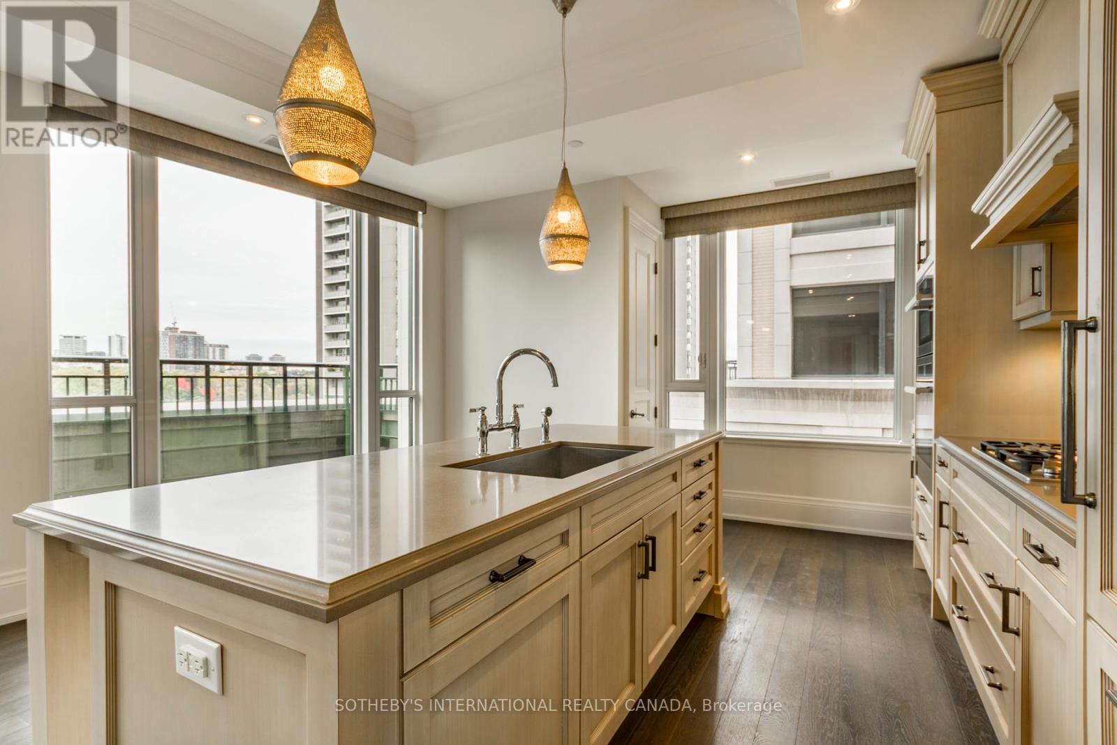 601 - 133 Hazelton Avenue, Toronto, Ontario  M5R 0A6 - Photo 13 - C12470910