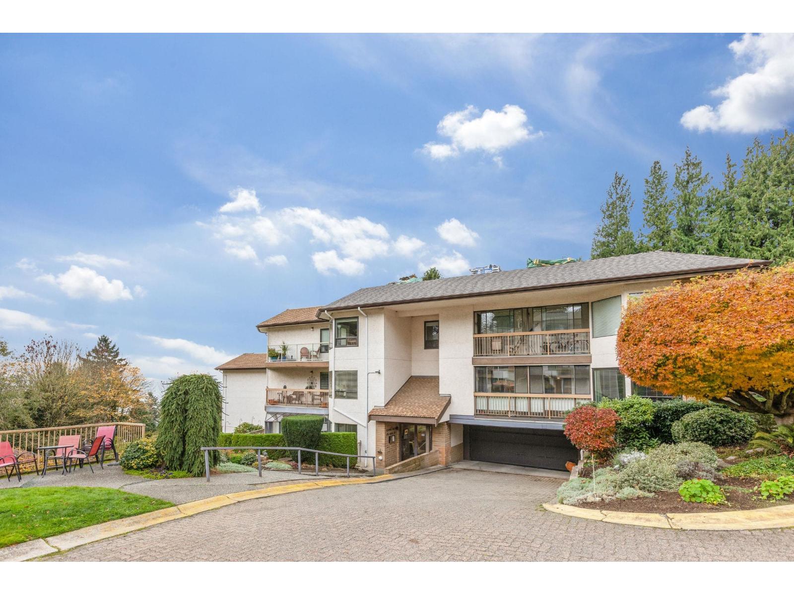 304 1351 VIDAL STREET, White Rock, British Columbia