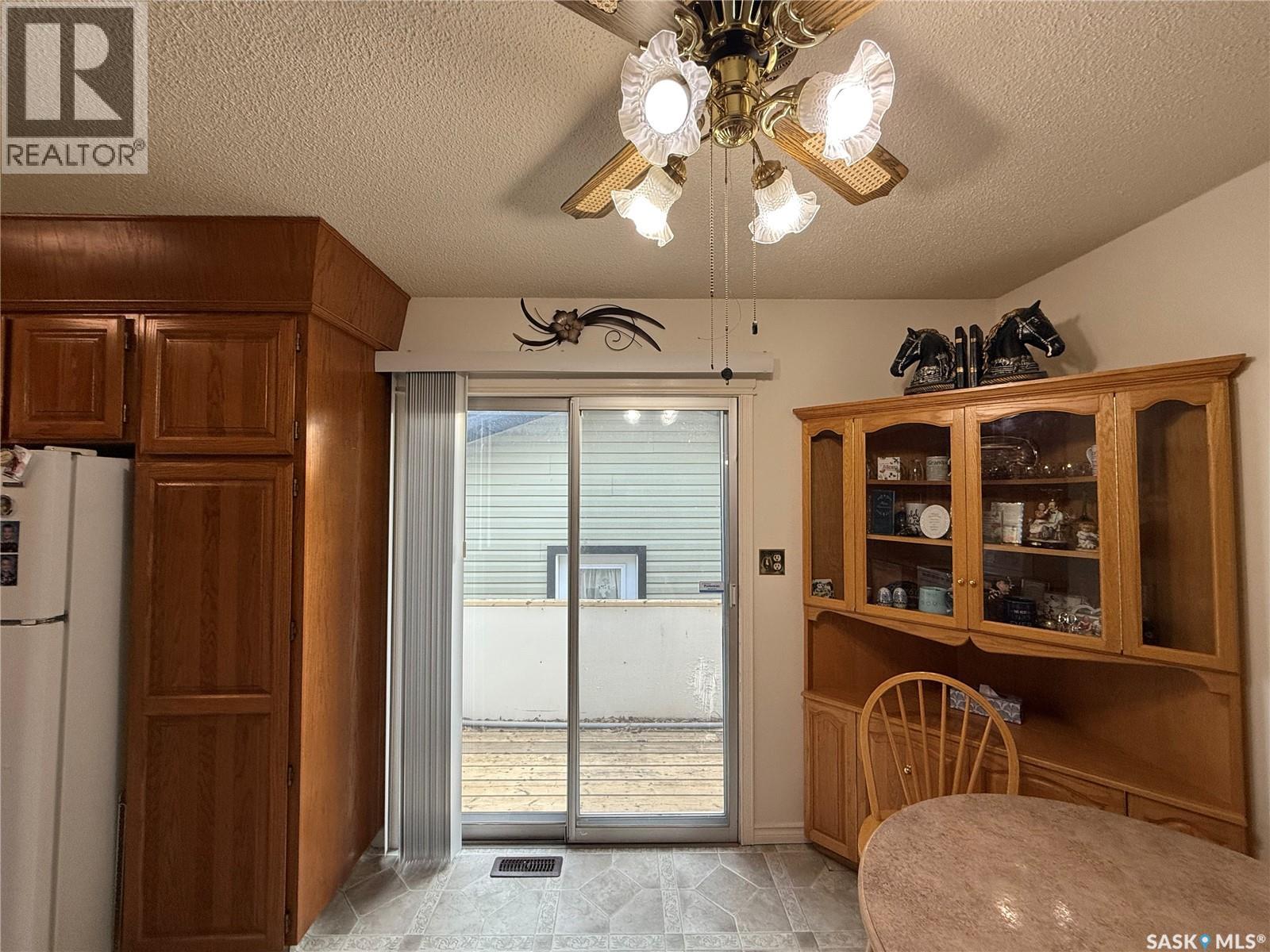 516 6th Avenue E, Assiniboia, Saskatchewan  S0H 0B0 - Photo 5 - SK024180