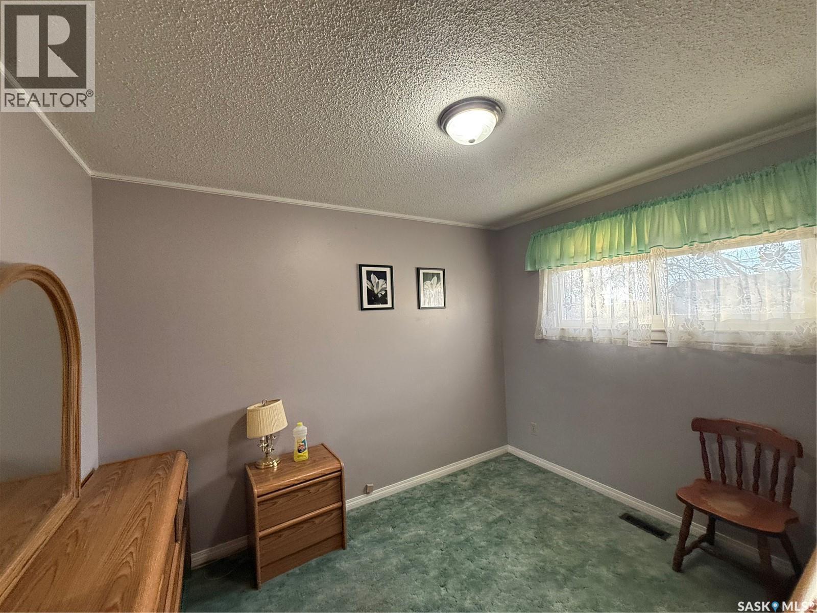 516 6th Avenue E, Assiniboia, Saskatchewan  S0H 0B0 - Photo 9 - SK024180