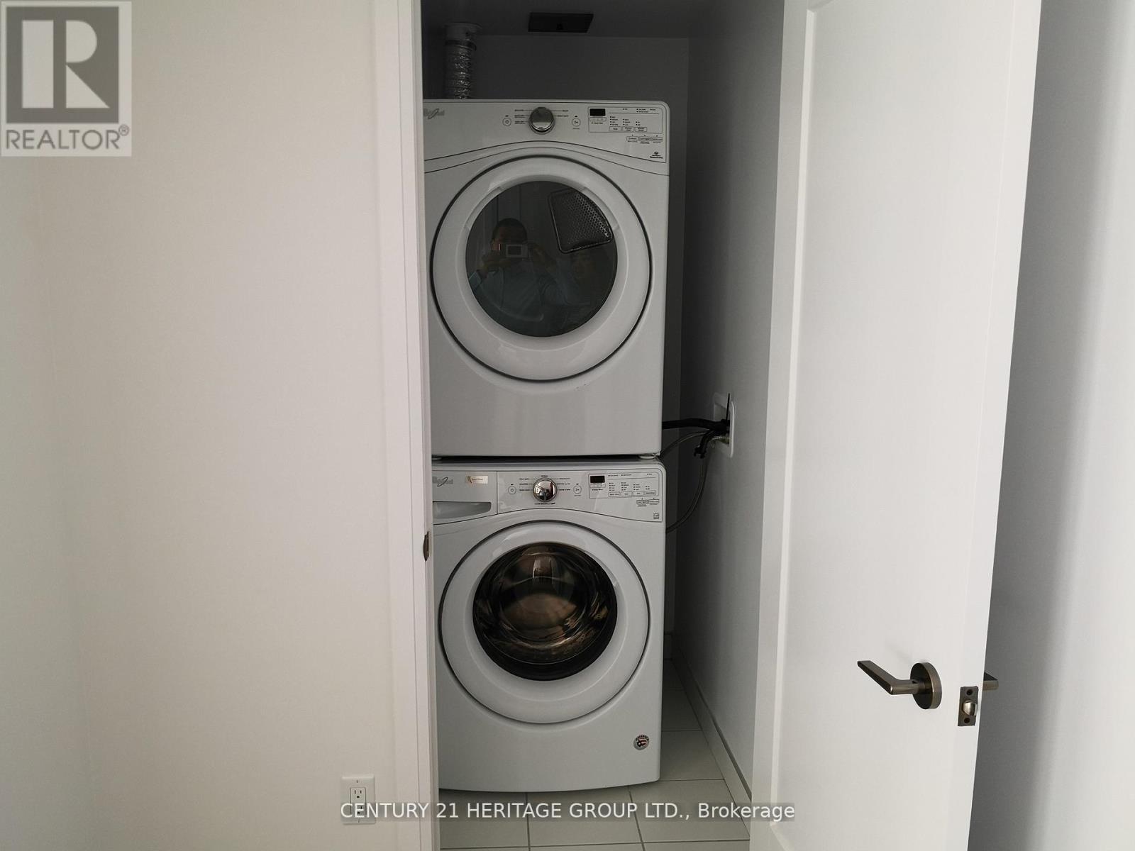 1008 - 101 Erskine Avenue, Toronto, Ontario  M4P 1Y5 - Photo 13 - C12552656