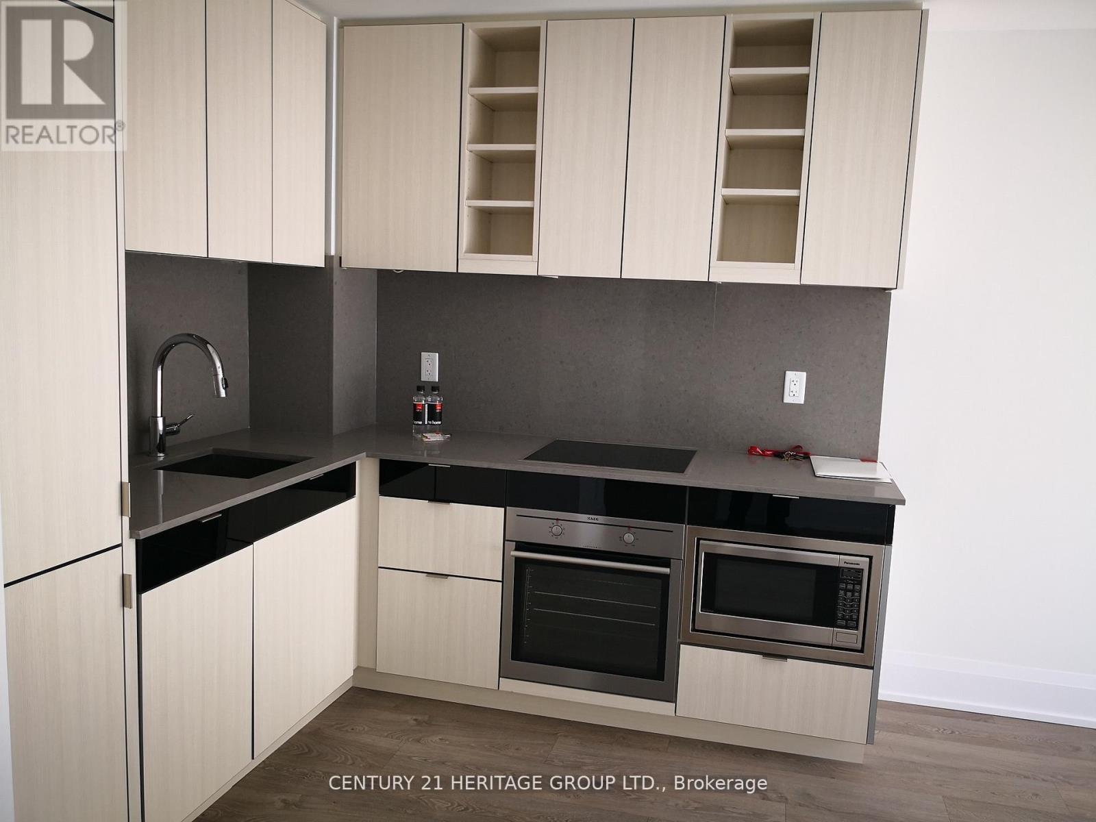 1008 - 101 Erskine Avenue, Toronto, Ontario  M4P 1Y5 - Photo 6 - C12552656