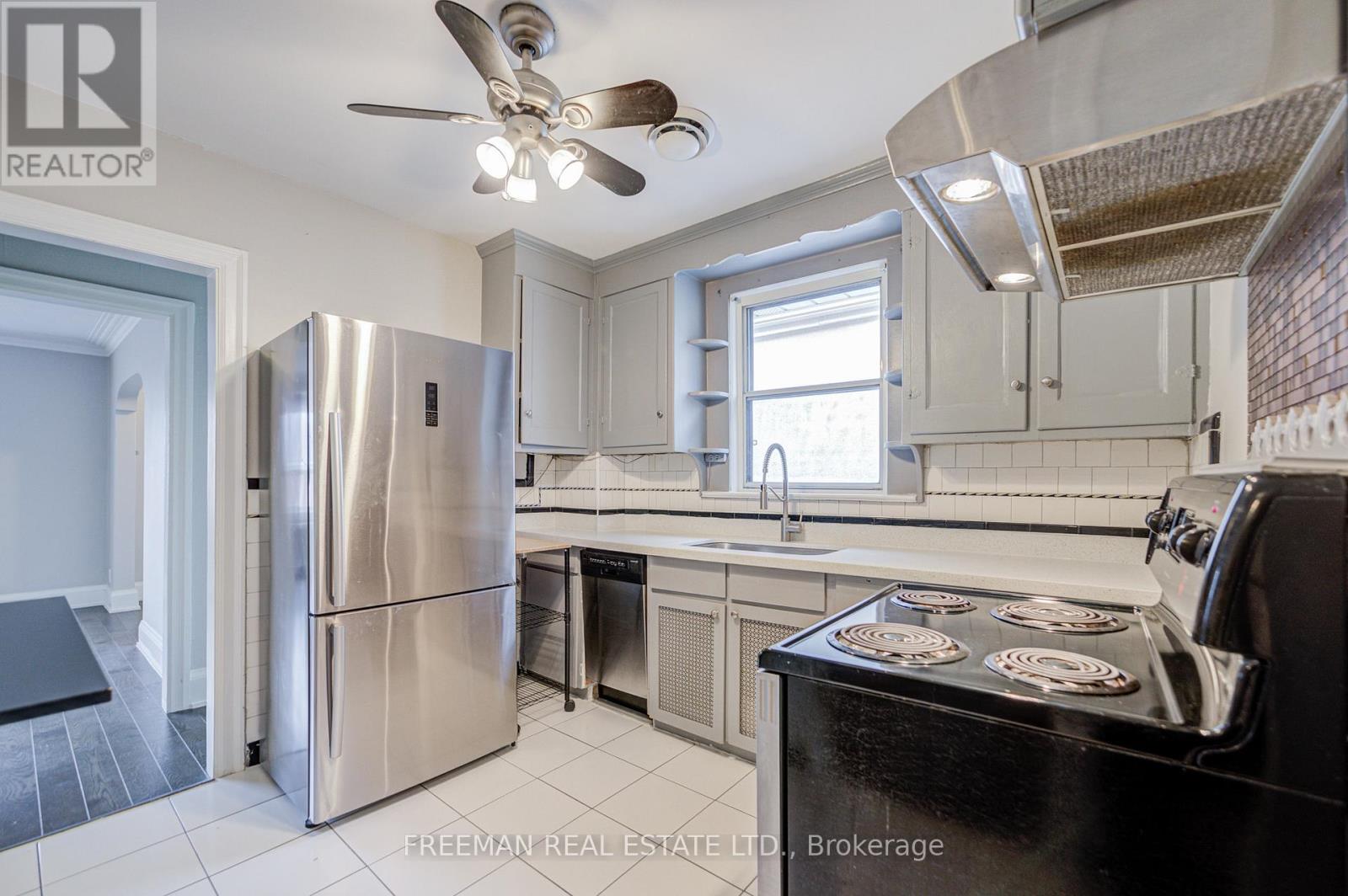 2nd Fl - 723 Euclid Avenue, Toronto, Ontario  M6G 2V1 - Photo 10 - C12552678