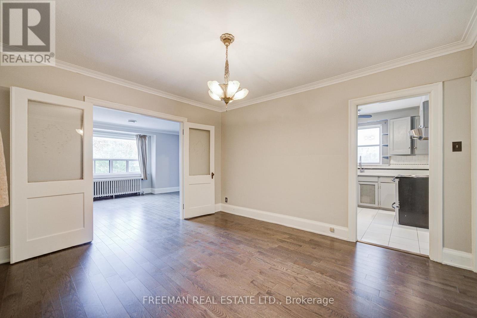 2nd Fl - 723 Euclid Avenue, Toronto, Ontario  M6G 2V1 - Photo 12 - C12552678