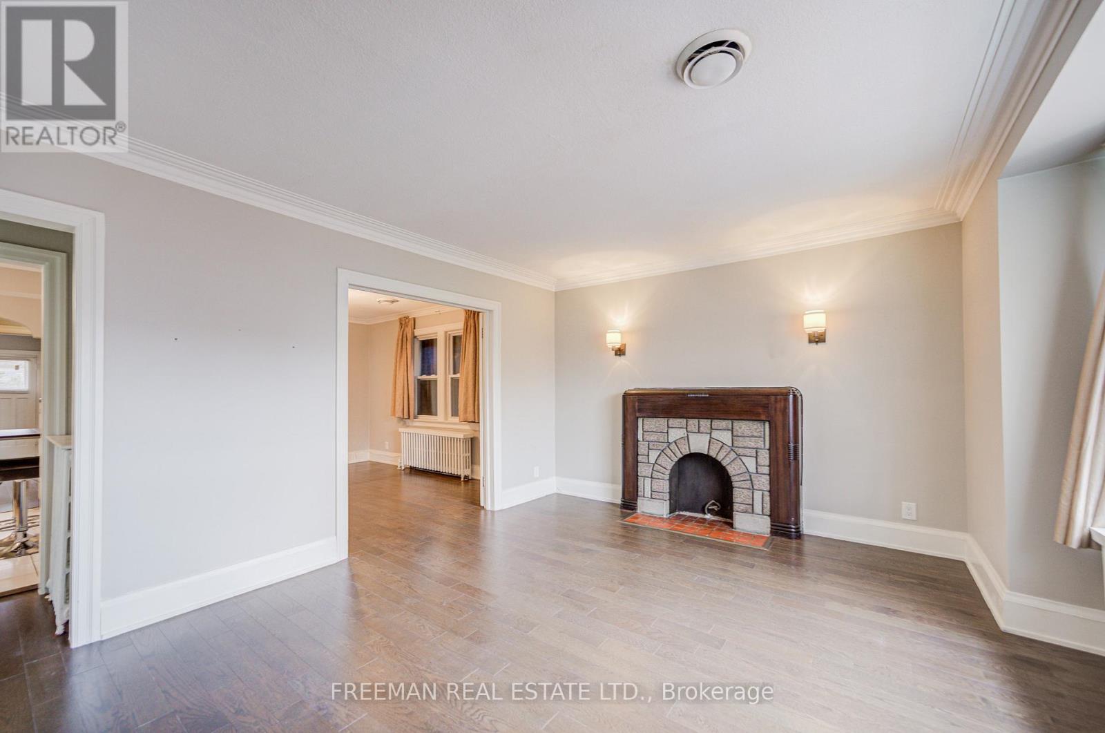 2nd Fl - 723 Euclid Avenue, Toronto, Ontario  M6G 2V1 - Photo 6 - C12552678