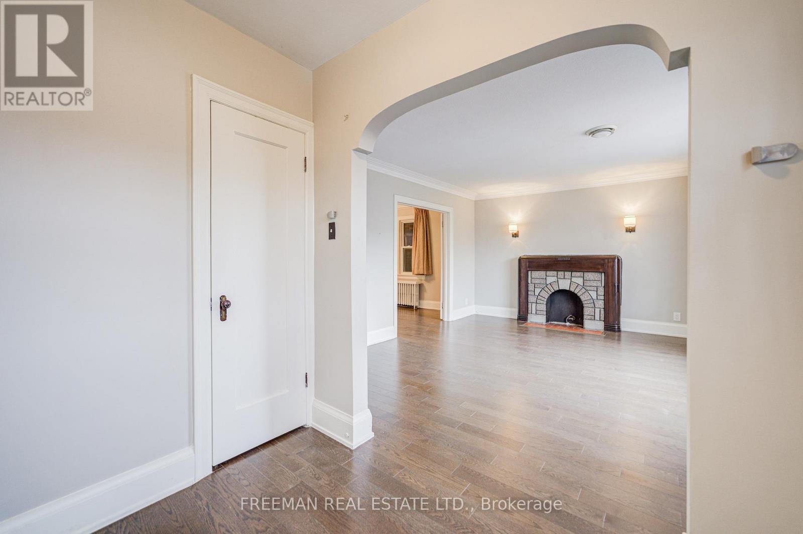 2nd Fl - 723 Euclid Avenue, Toronto, Ontario  M6G 2V1 - Photo 9 - C12552678