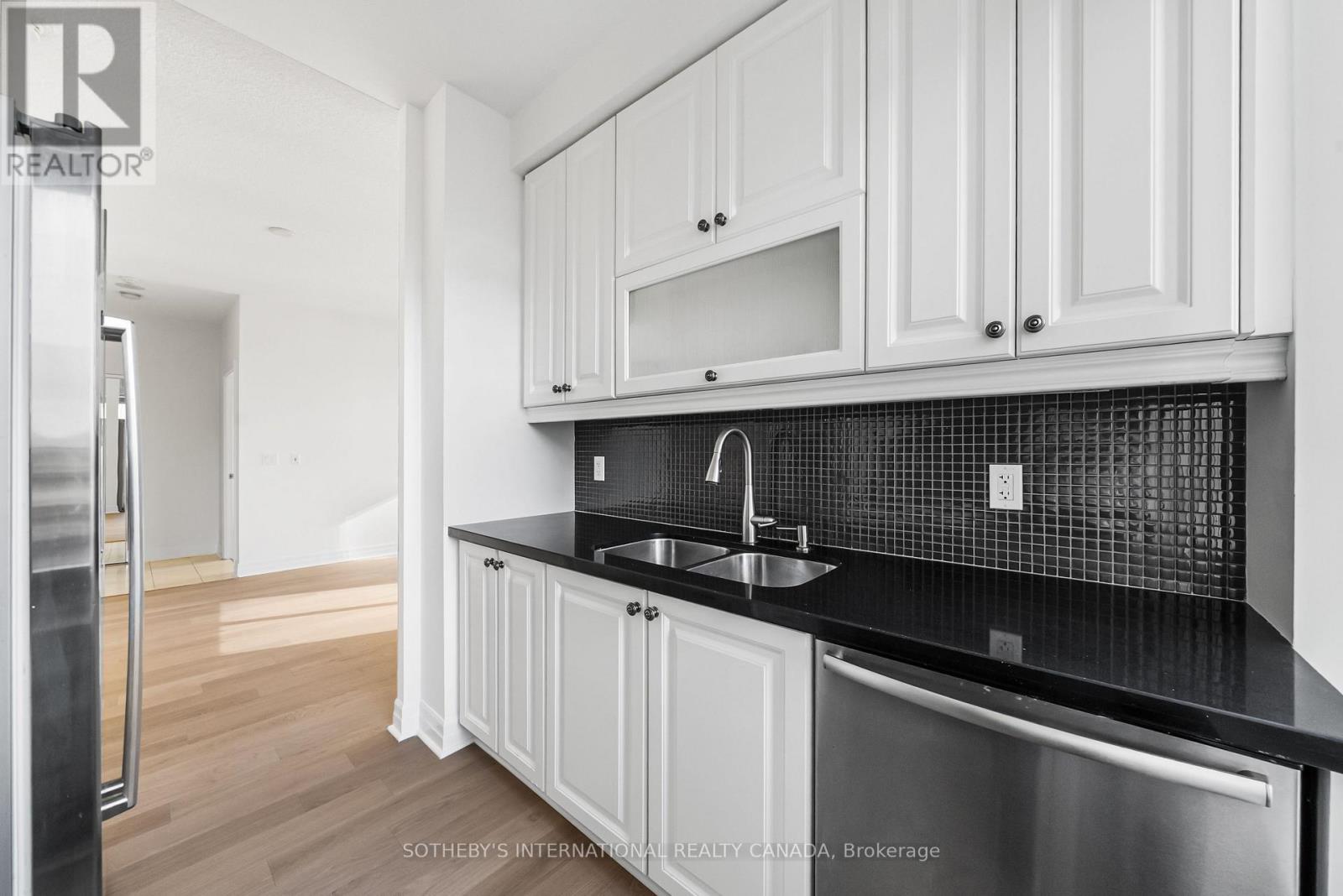 2006 - 35 Balmuto Street, Toronto, Ontario  M4Y 0A3 - Photo 17 - C12552690