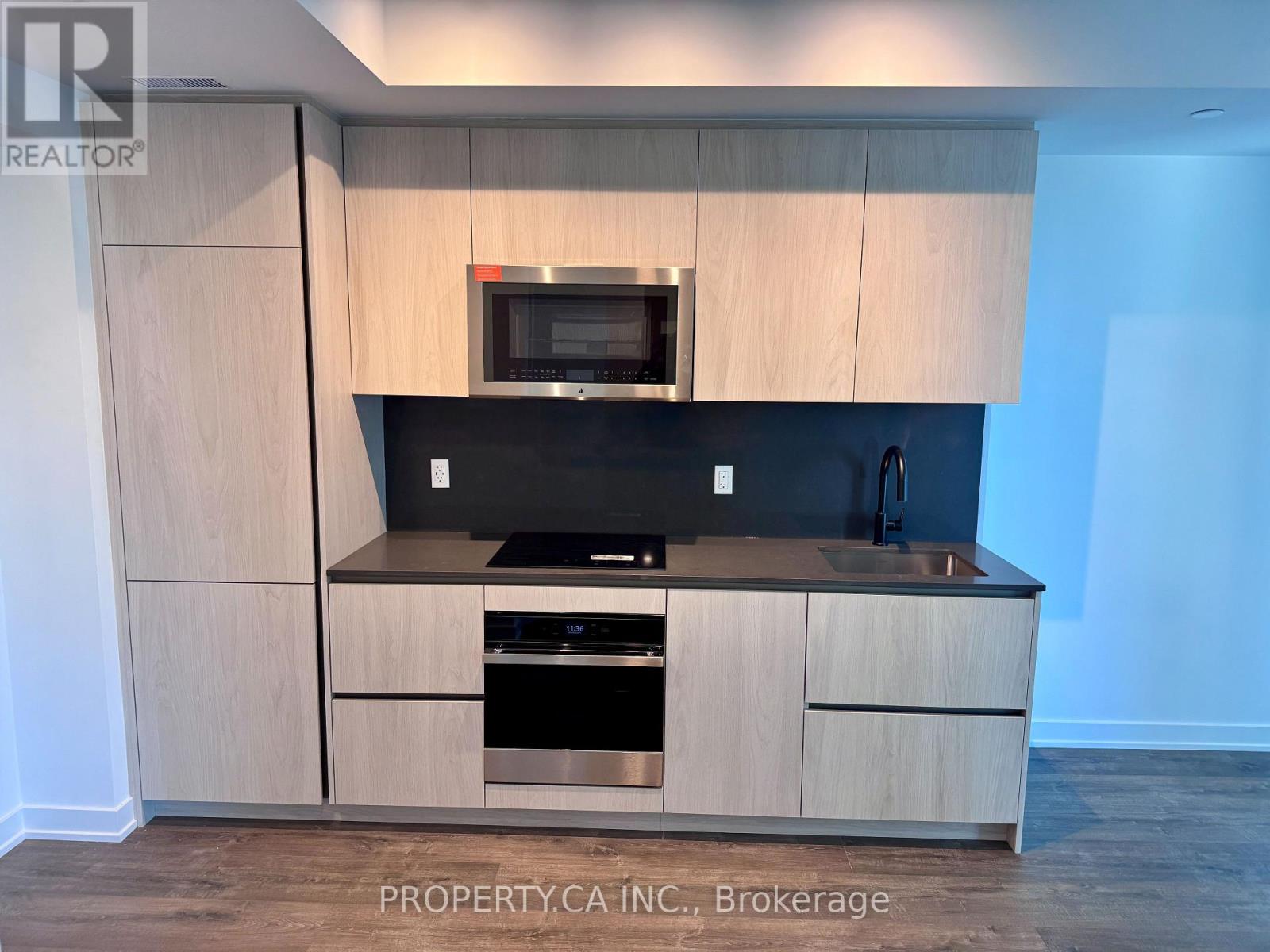 2704 - 327 King Street W, Toronto, Ontario  M5V 1J5 - Photo 2 - C12552692