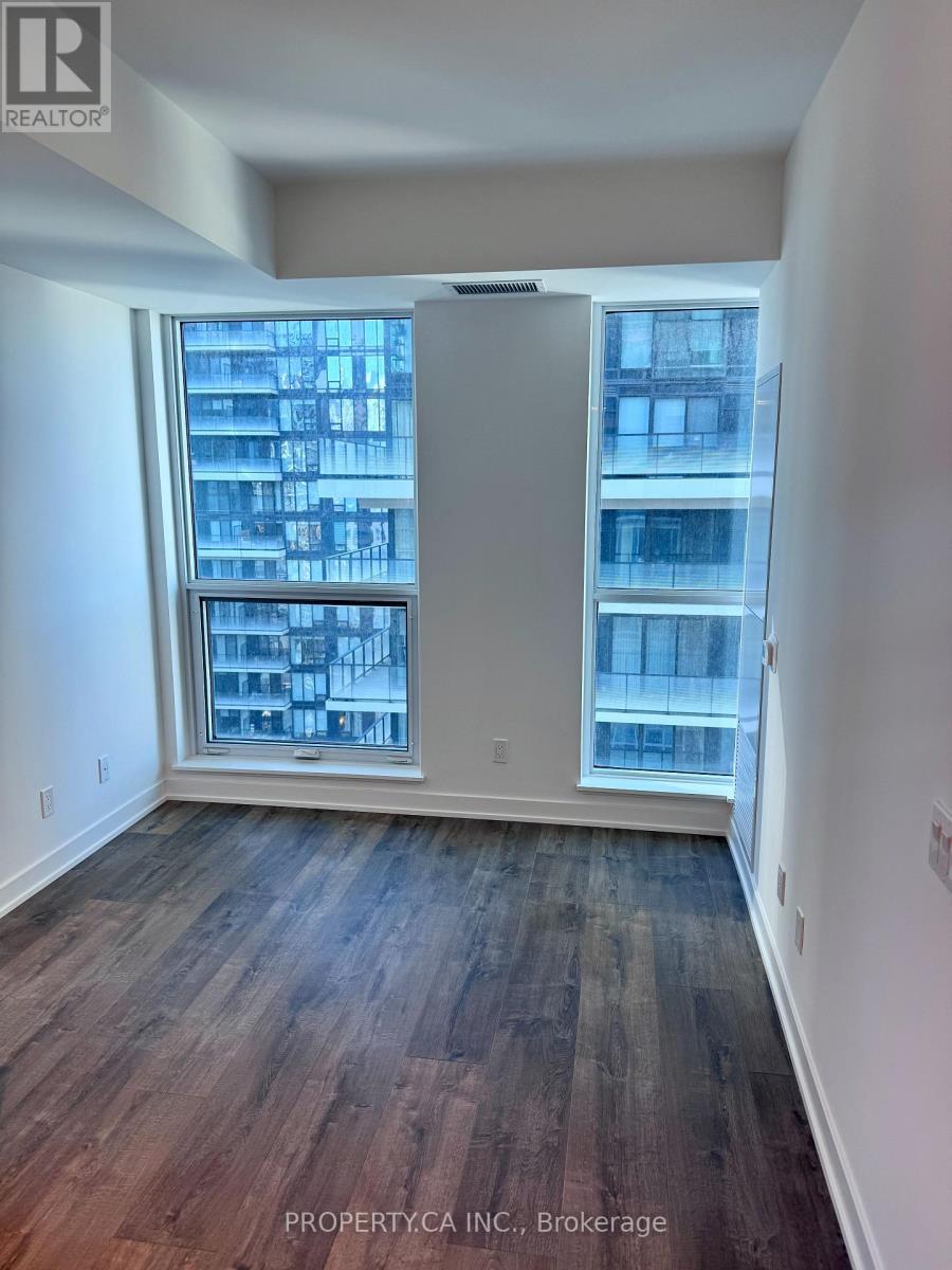 2704 - 327 King Street W, Toronto, Ontario  M5V 1J5 - Photo 4 - C12552692