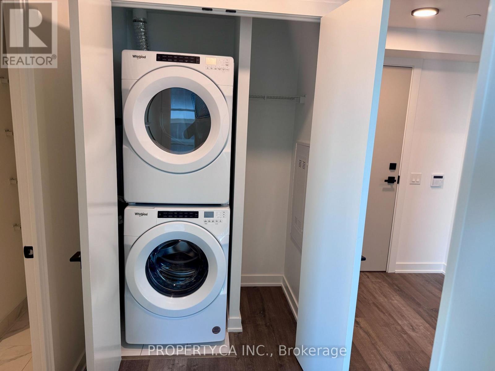 2704 - 327 King Street W, Toronto, Ontario  M5V 1J5 - Photo 7 - C12552692