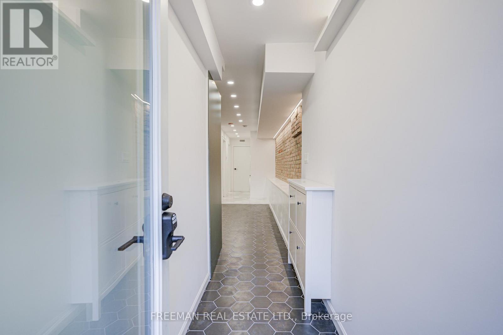 Bsmt - 470 Grace Street, Toronto, Ontario  M6G 3A9 - Photo 17 - C12552718