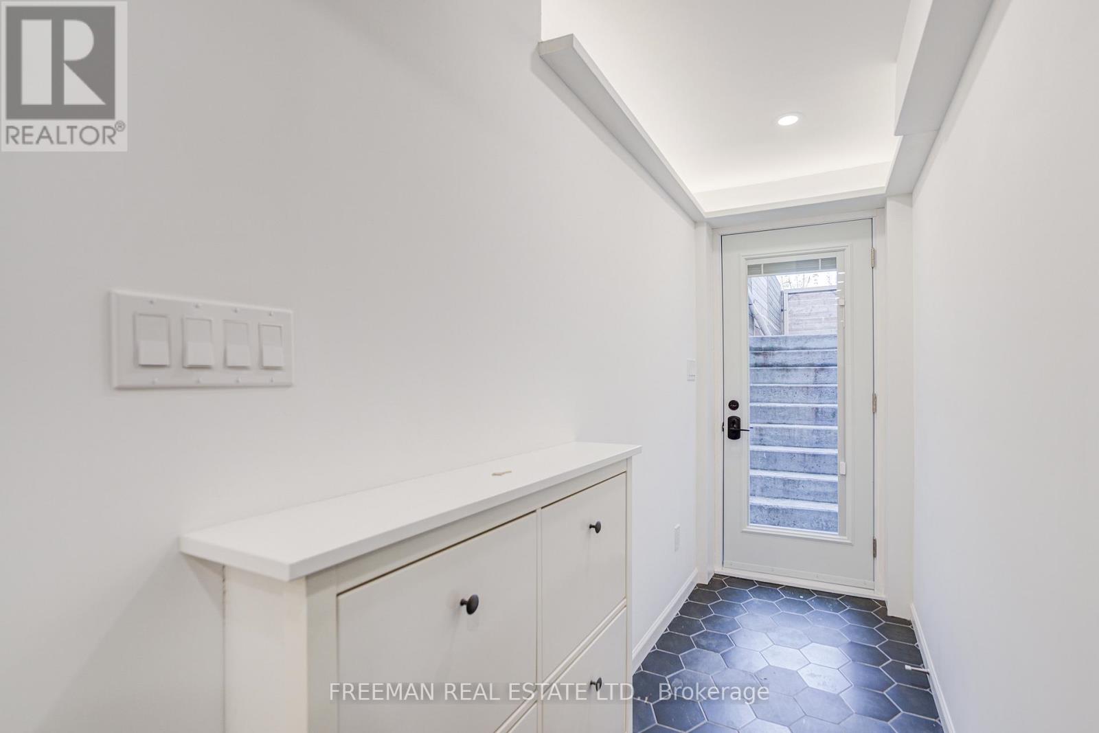 Bsmt - 470 Grace Street, Toronto, Ontario  M6G 3A9 - Photo 18 - C12552718