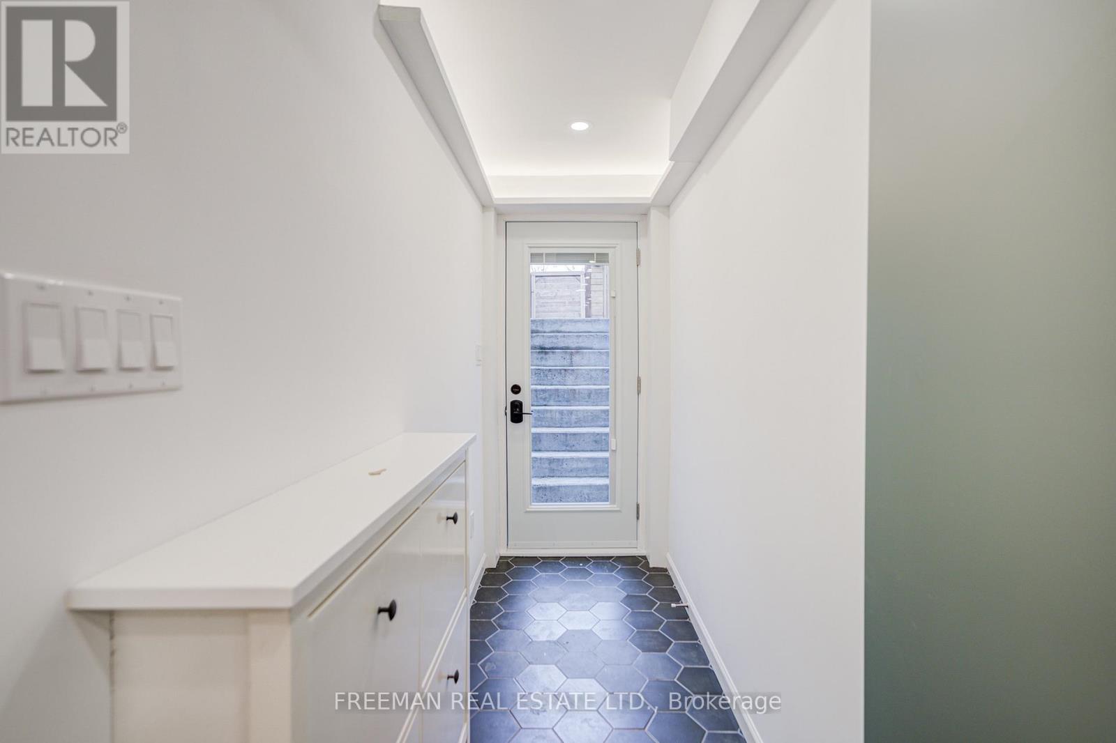 Bsmt - 470 Grace Street, Toronto, Ontario  M6G 3A9 - Photo 19 - C12552718