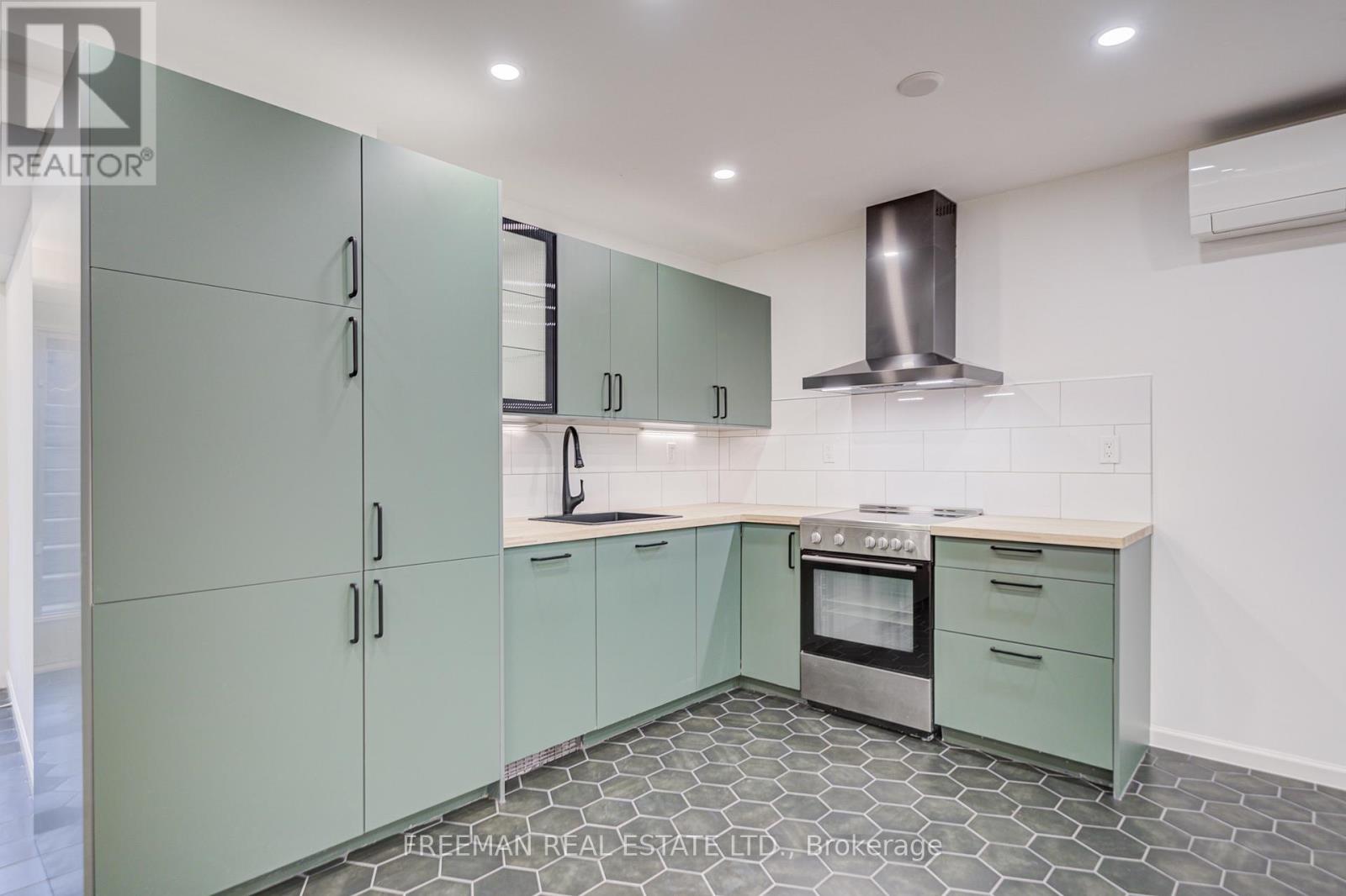 Bsmt - 470 Grace Street, Toronto, Ontario  M6G 3A9 - Photo 22 - C12552718