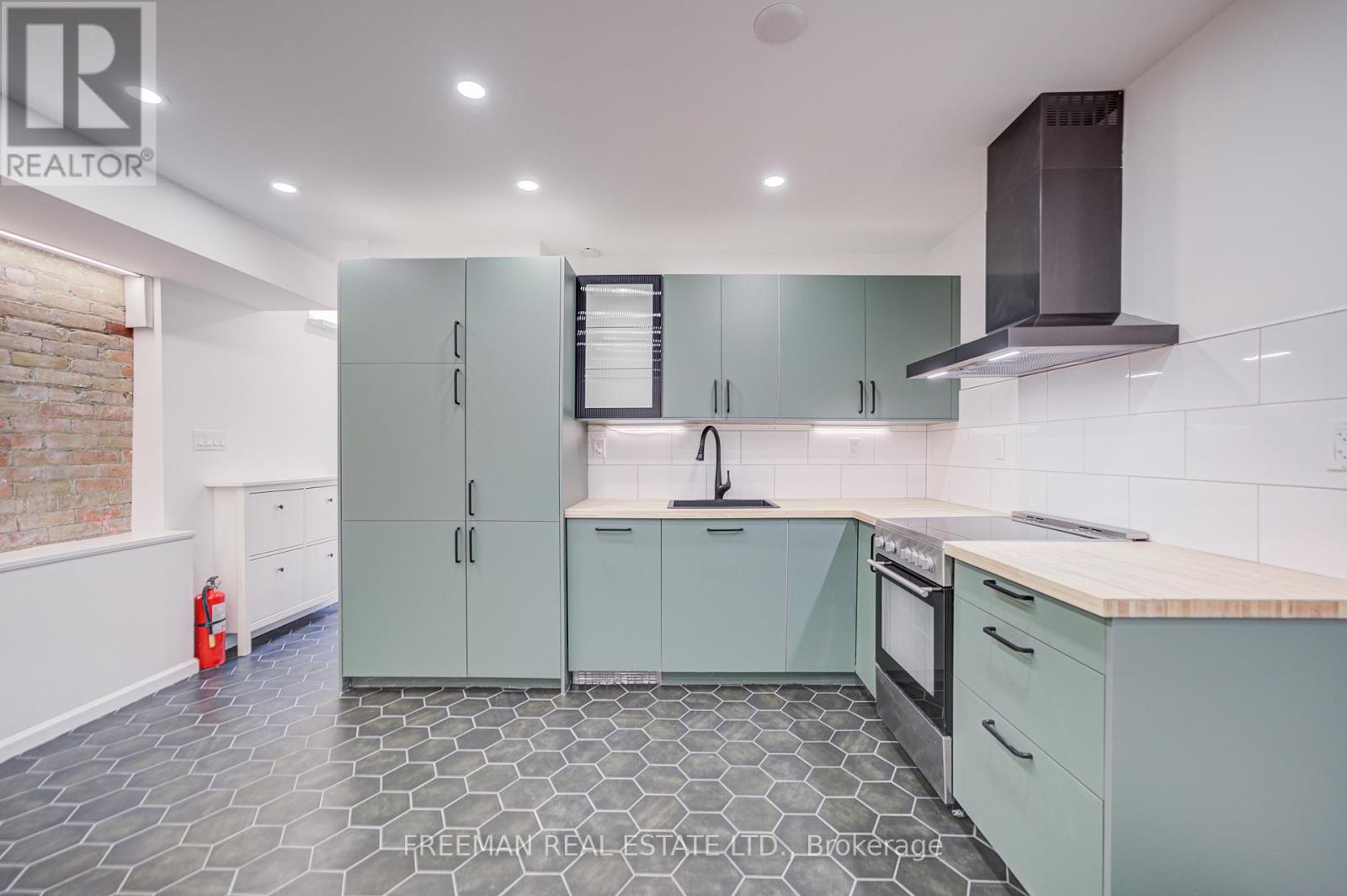 Bsmt - 470 Grace Street, Toronto, Ontario  M6G 3A9 - Photo 23 - C12552718