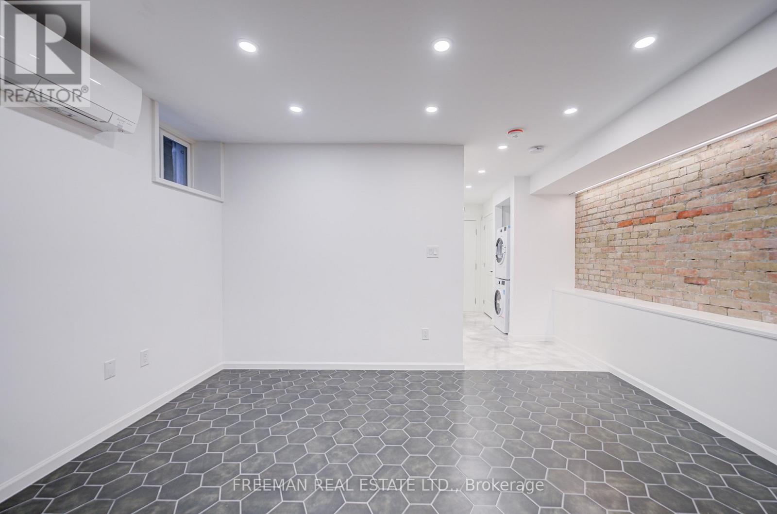 Bsmt - 470 Grace Street, Toronto, Ontario  M6G 3A9 - Photo 27 - C12552718