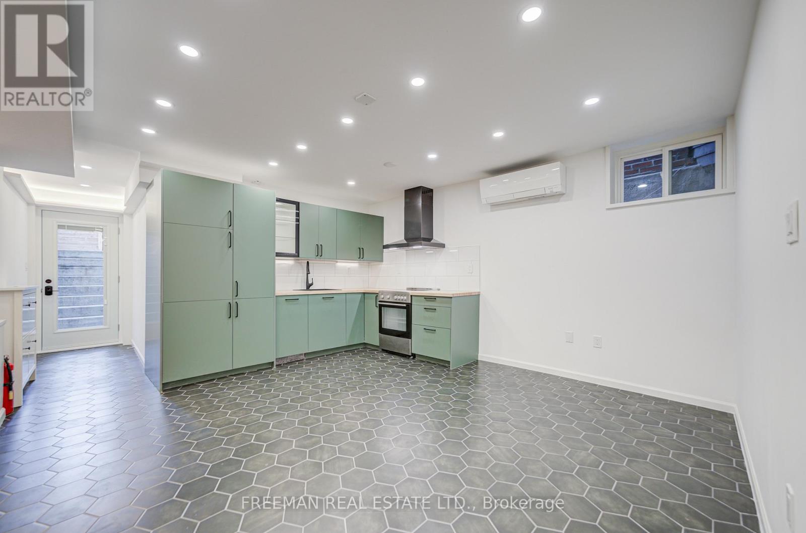 Bsmt - 470 Grace Street, Toronto, Ontario  M6G 3A9 - Photo 28 - C12552718